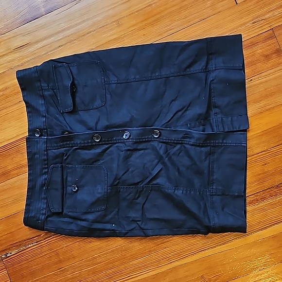 Black midi skirt - Picture 1 of 3